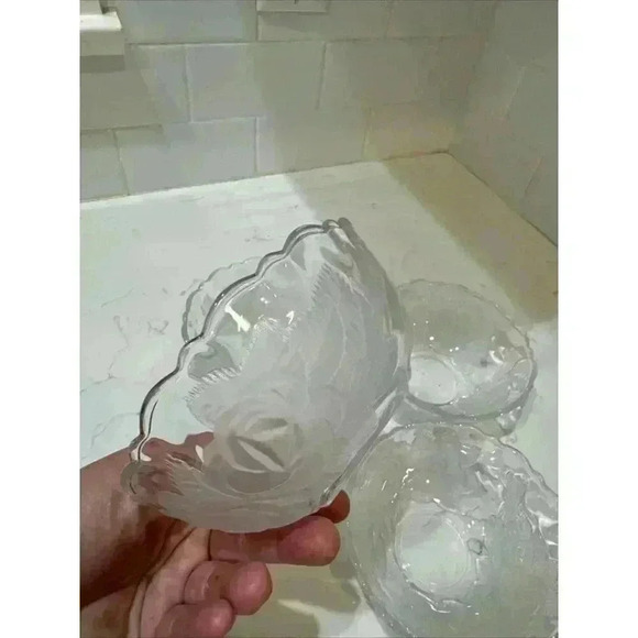 Glass Bowls with Frosted Etched Roses,vintage - Picture 4 of 10